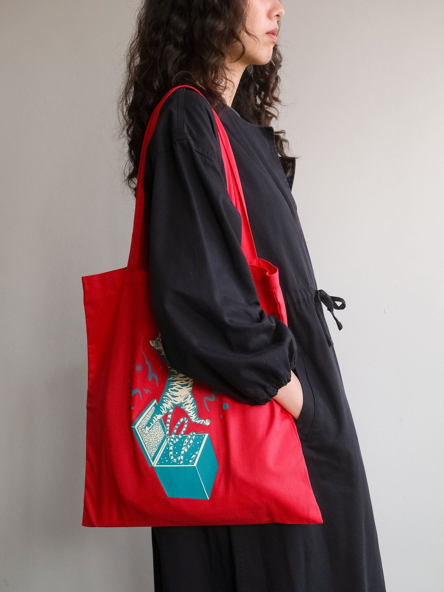 CAT ATTACK TOTE